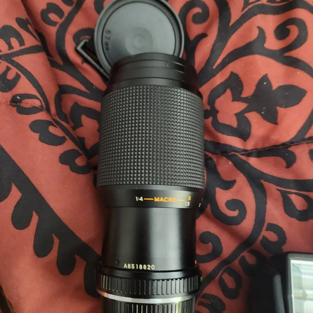 Yashica Black Lens with Textured Grip and Precision Engineering